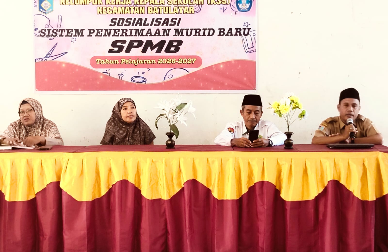 Dinas Dikbud Lombok Barat Sosialisasikan SPMB 2026/2027, Perkuat Komitmen Pendidikan yang Adil dan Transparan whatsapp image 2026 06 10 at 08.19.20 (2)